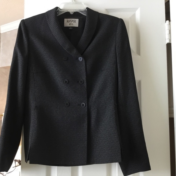 Two piece suit Jacket n skirt - Picture 2 of 5